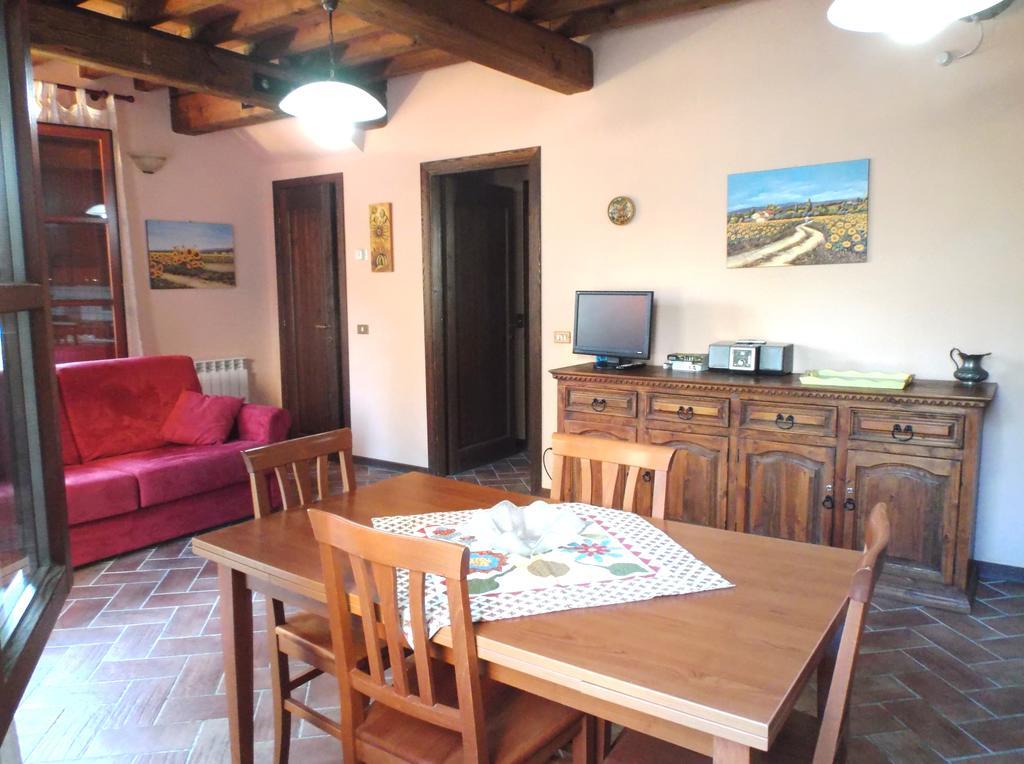 Apartments Borgo Toscano Ґамбассі-Терме Номер фото