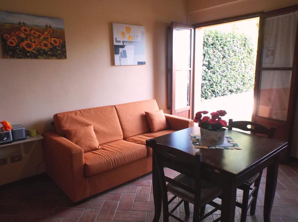 Apartments Borgo Toscano Ґамбассі-Терме Номер фото